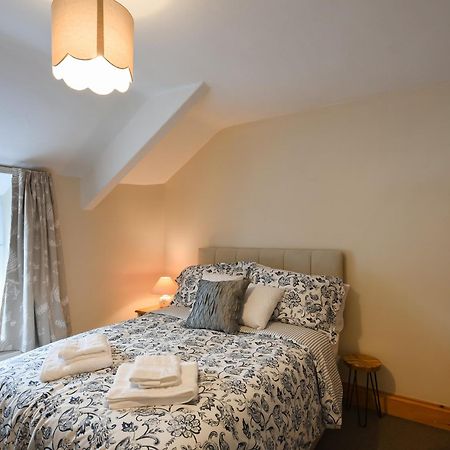 Llys Dedwydd Villa Dolgellau Bagian luar foto