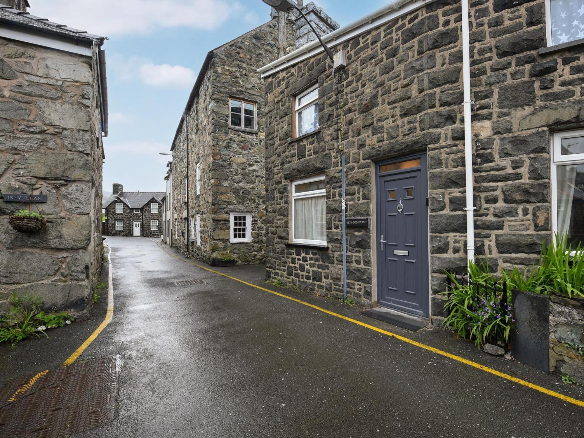 Llys Dedwydd Villa Dolgellau Bagian luar foto
