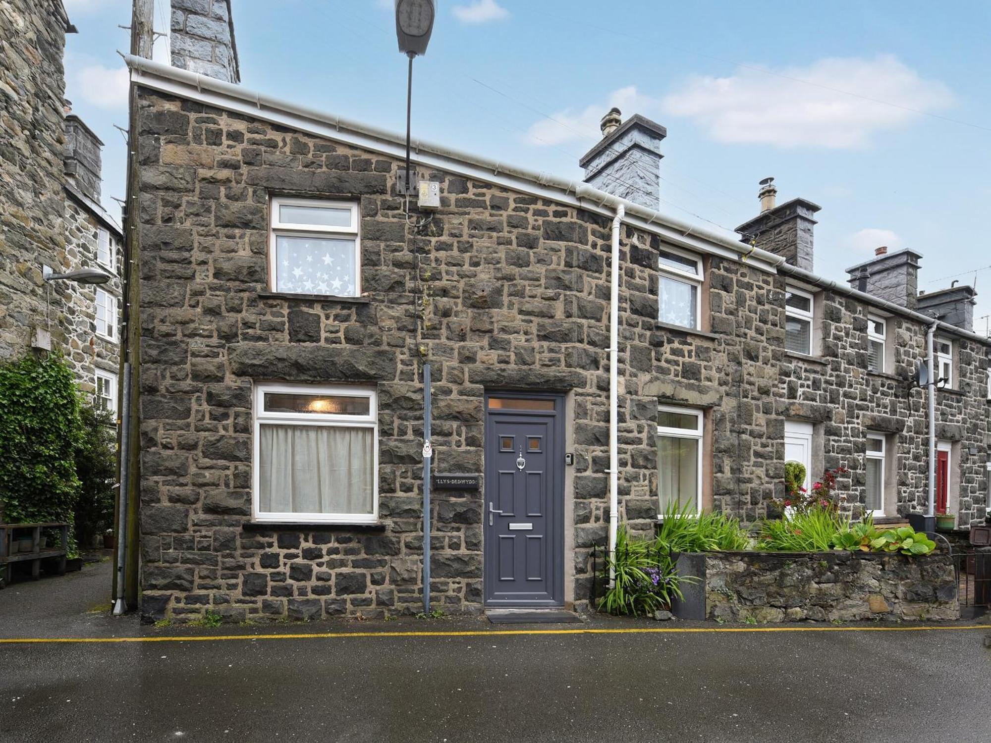 Llys Dedwydd Villa Dolgellau Bagian luar foto