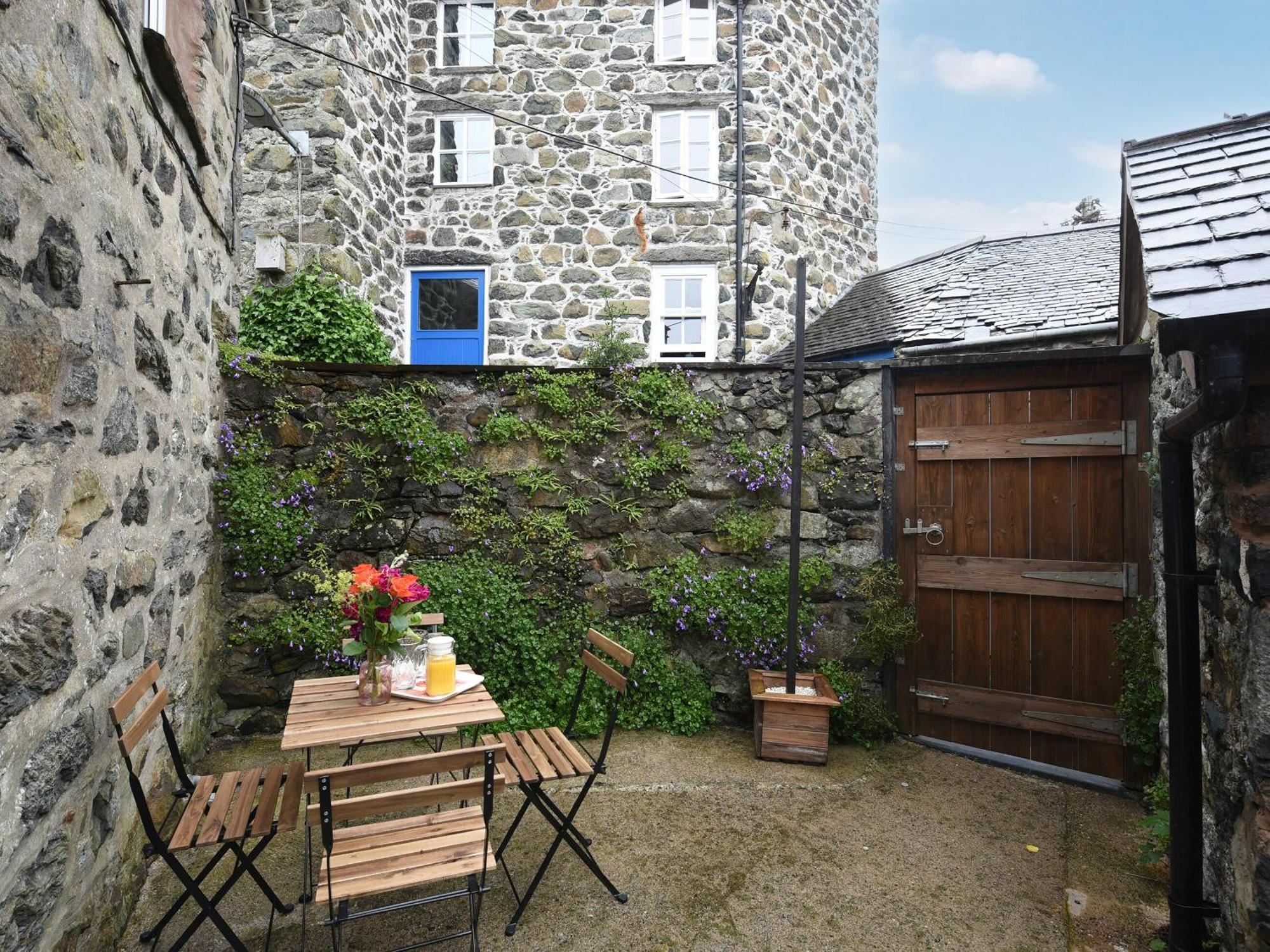 Llys Dedwydd Villa Dolgellau Bagian luar foto